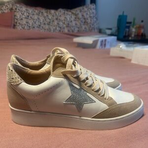 Oasis Society Sneakers